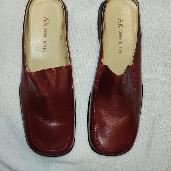 Women's Anne Klien - Picture 5 of 9